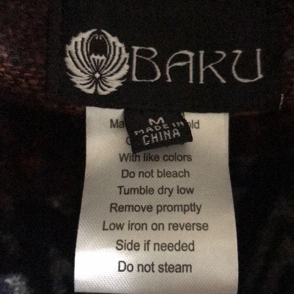 Beautiful Patterned Open-Front Vest - Picture 6 of 8